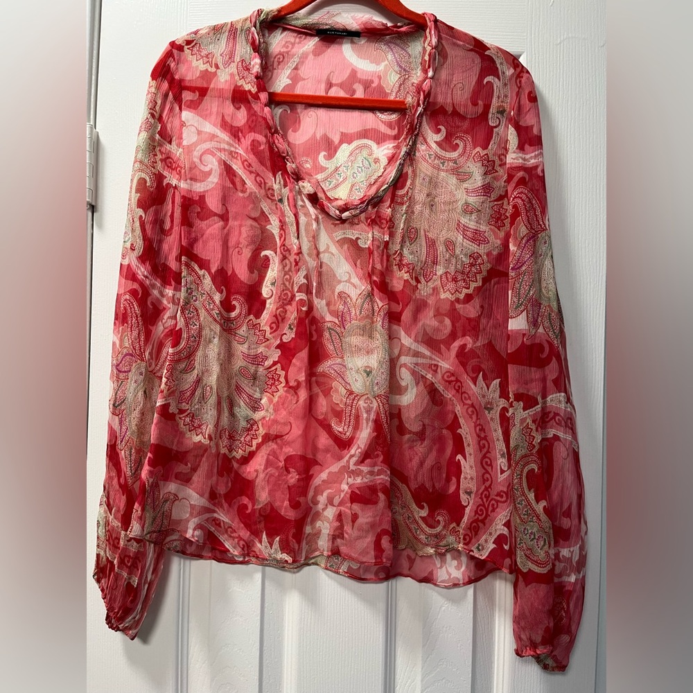 Ellie Tahari Vibrant Paisley Blouse. Silk.